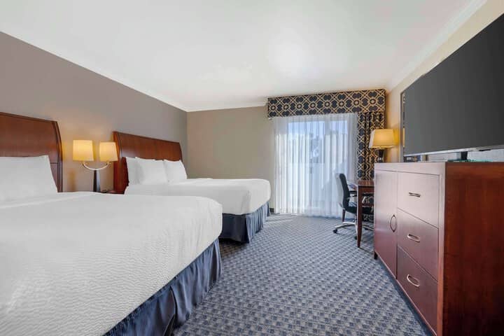 Room 43 of 73