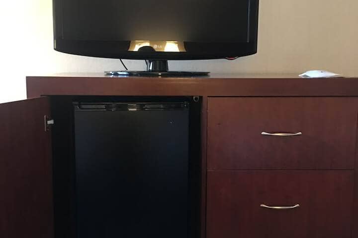 Room 6 of 73